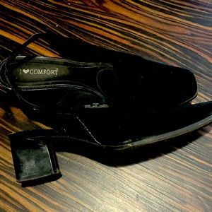 I love comfort super comfy women’s dress shoes 8.5